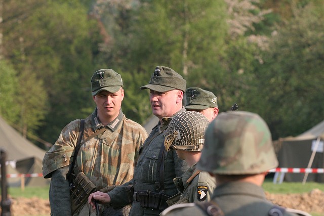 img00027.jpg